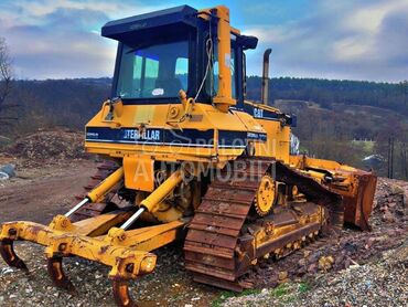 CAT D5M