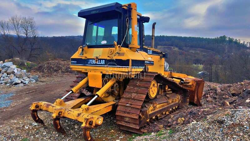 CAT D5M
