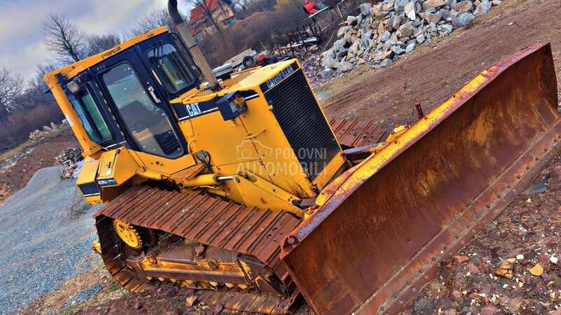 CAT D5M