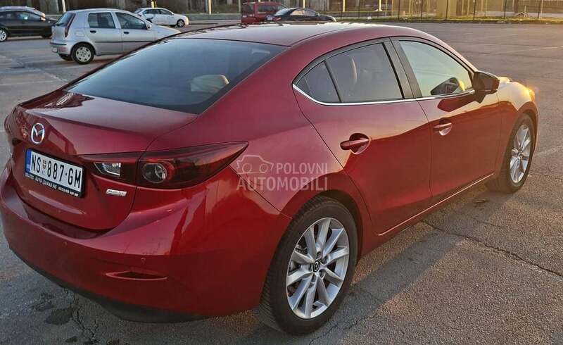 Mazda 3 skyactiv
