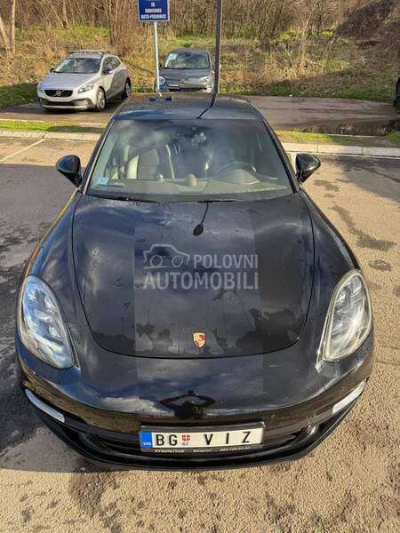 Porsche Panamera 