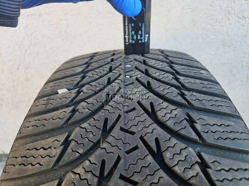 Kumho 205/50 R17 Zimska