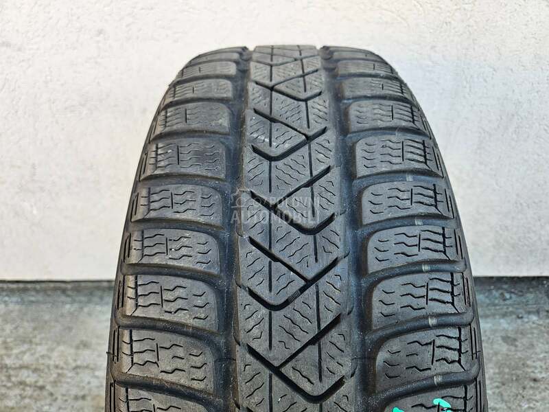 Pirelli 215/60 R16 Zimska