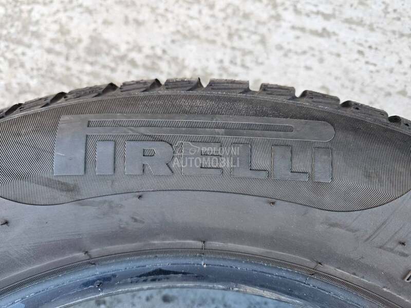 Pirelli 215/60 R16 Zimska