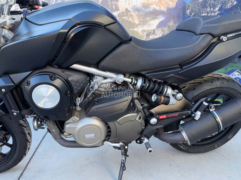 Aprilia Mana 850 custom