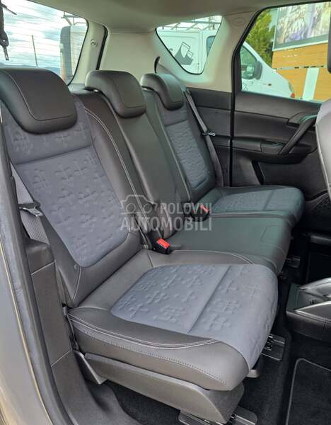 Opel Meriva 1.4 T /COSMO/ CH