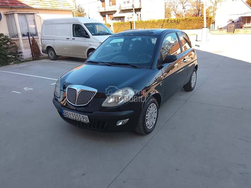 Lancia Ypsilon regdugoo