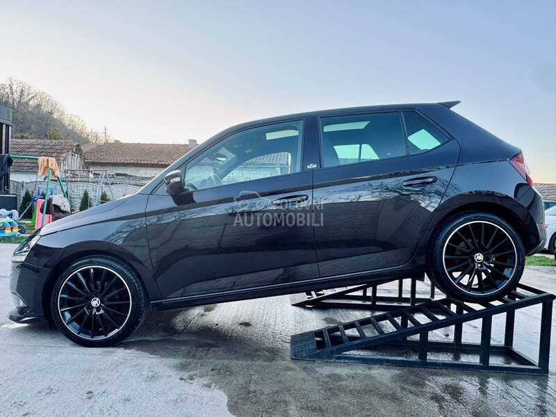 Škoda Fabia MONTECARLO/BLACK/KAM