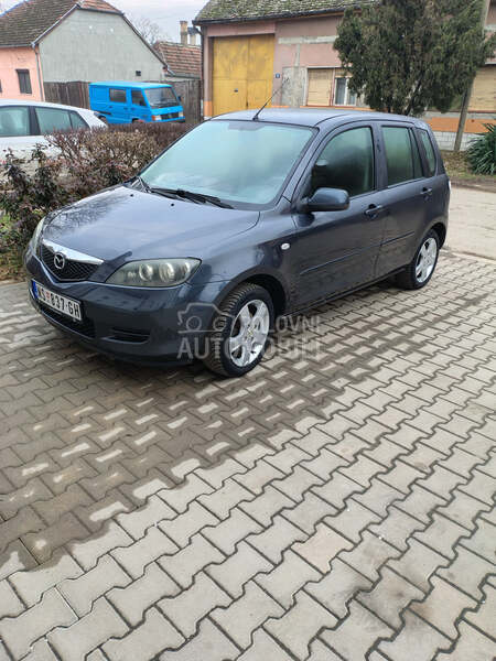 Mazda 2 