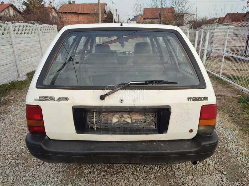 Mazda 323 4 x 4