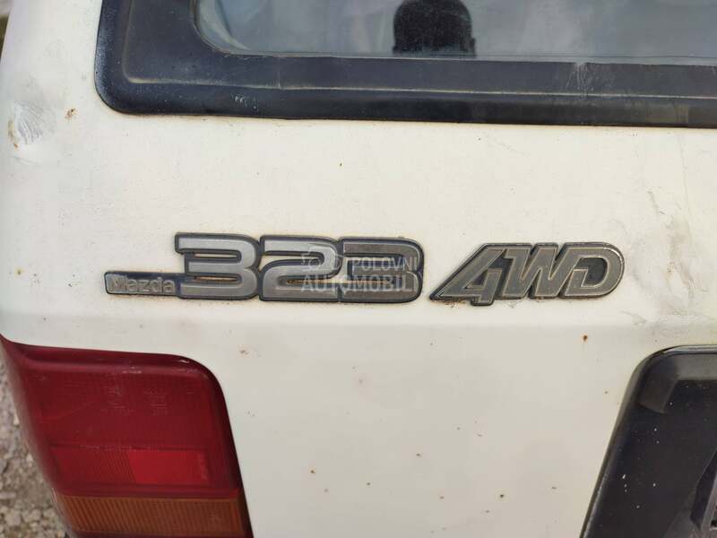 Mazda 323 4 x 4