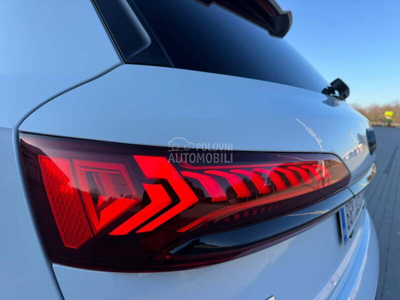Audi Q7 Virt Matrix 50 TDI
