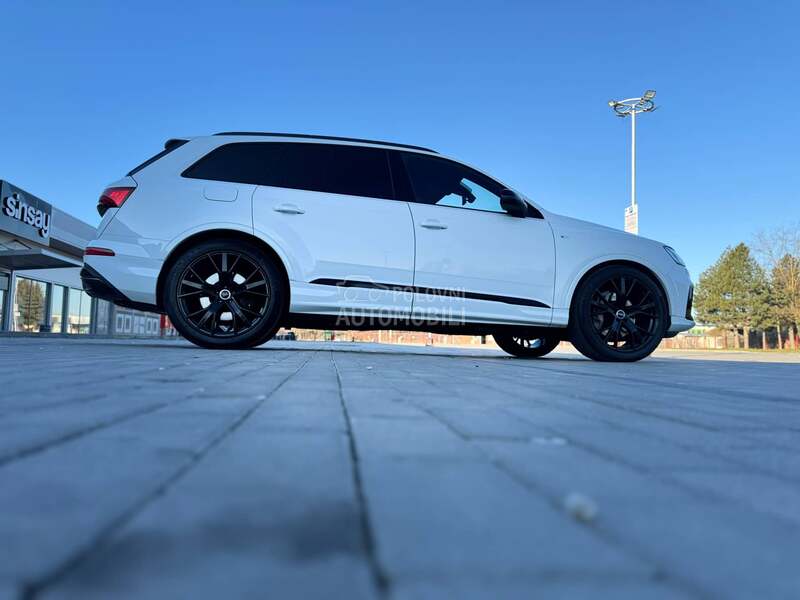 Audi Q7 Virt Matrix 50 TDI