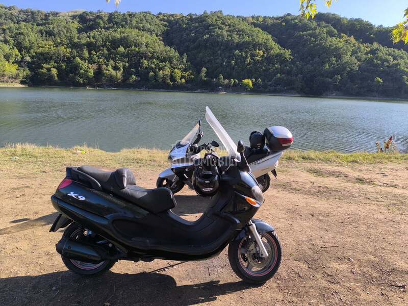 Piaggio x9