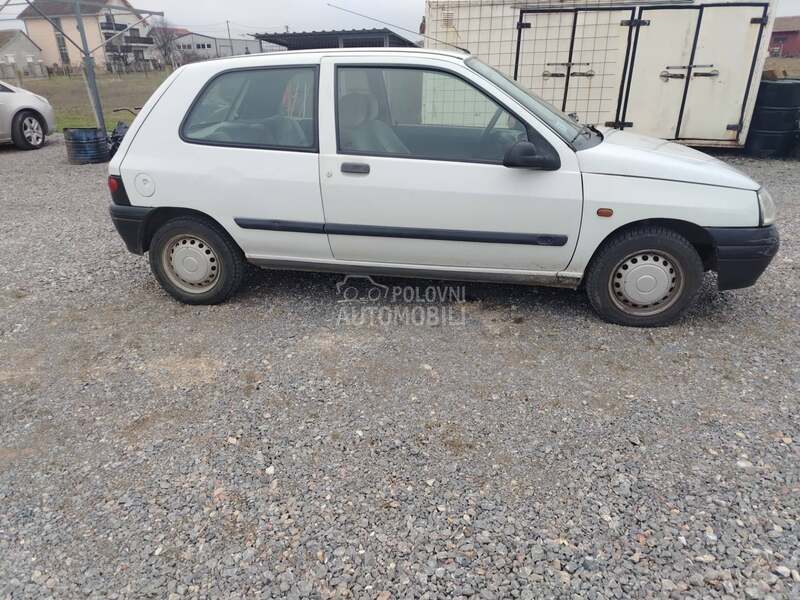 Renault Clio 1.1