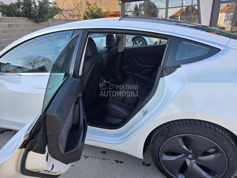 Tesla Model 3 dual motor