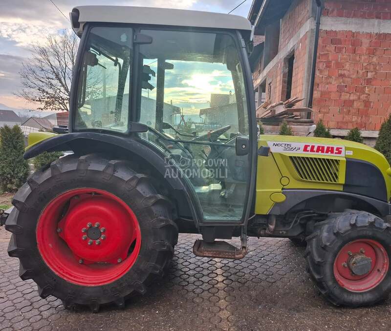 Claas Nectis 227F