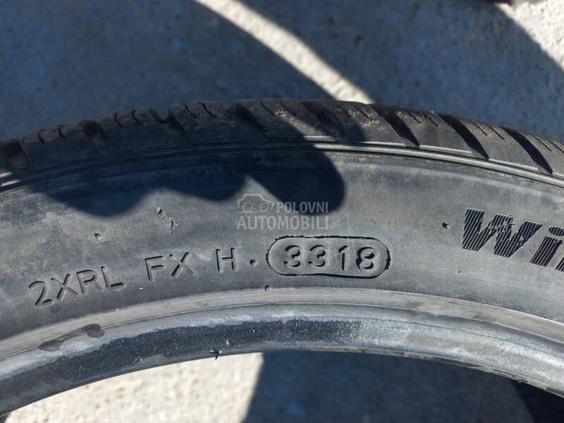 Hankook 225/40 R18 Zimska