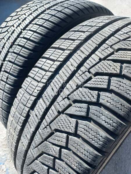 Hankook 225/40 R18 Zimska