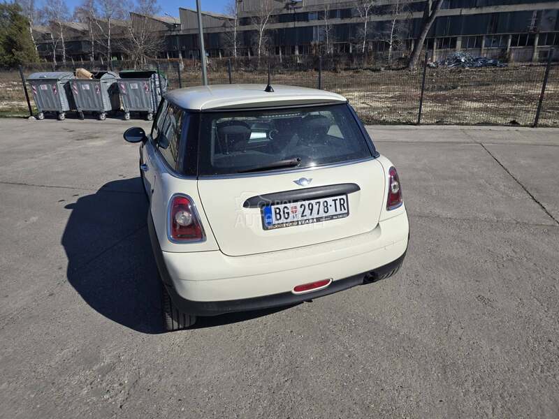 MINI One 