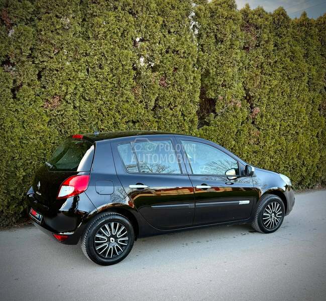 Renault Clio YAHOO CH