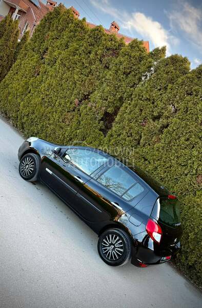 Renault Clio YAHOO CH