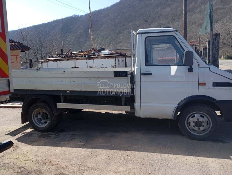 Zastava New riwal dejli