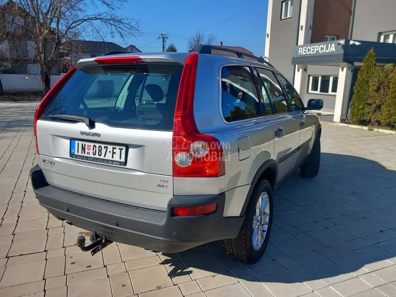 Volvo XC90 