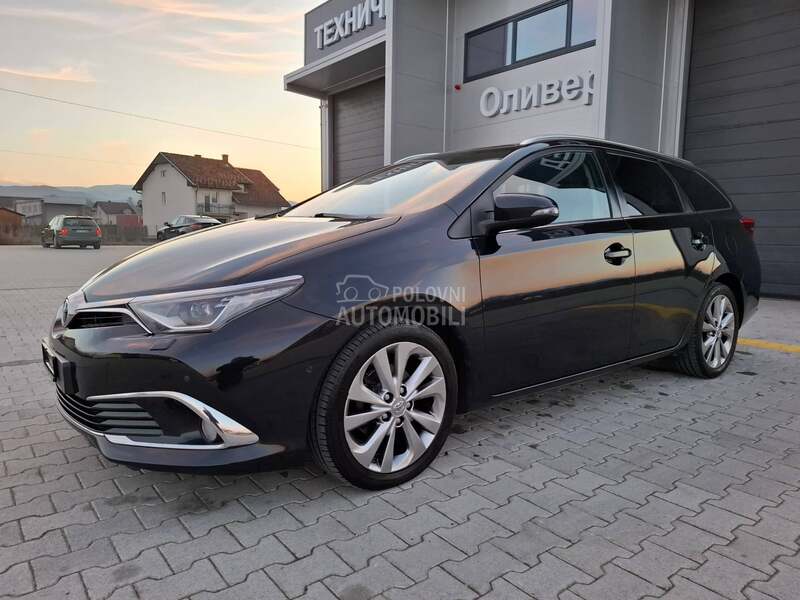 Toyota Auris 
