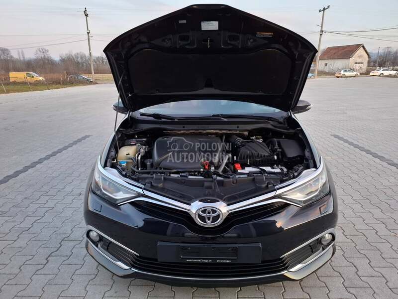 Toyota Auris 