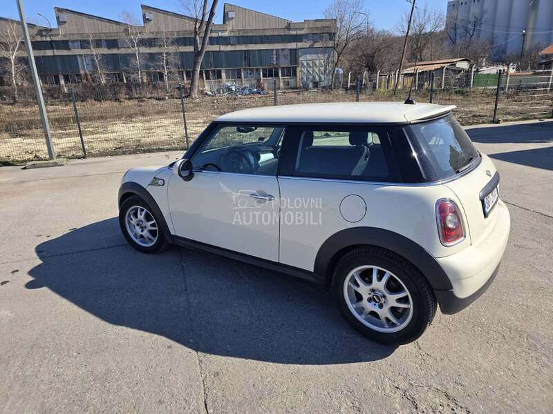 MINI One 