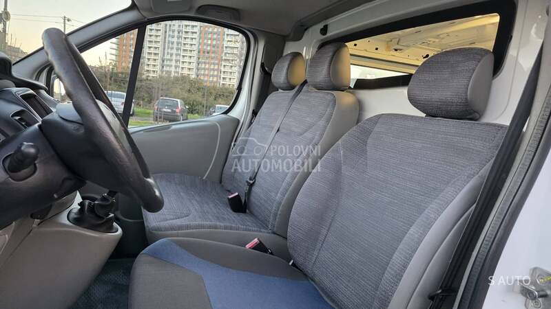 Renault Trafic KREDlTl BEZ UCESCA