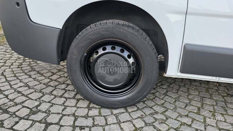 Renault Trafic KREDlTl BEZ UCESCA