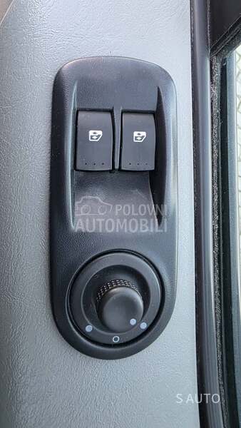 Renault Trafic KREDlTl BEZ UCESCA