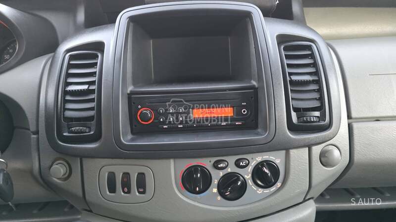 Renault Trafic KREDlTl BEZ UCESCA