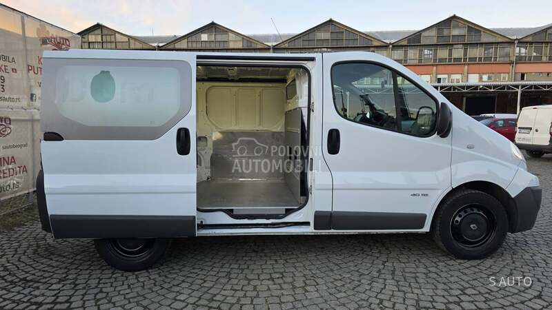 Renault Trafic KREDlTl BEZ UCESCA