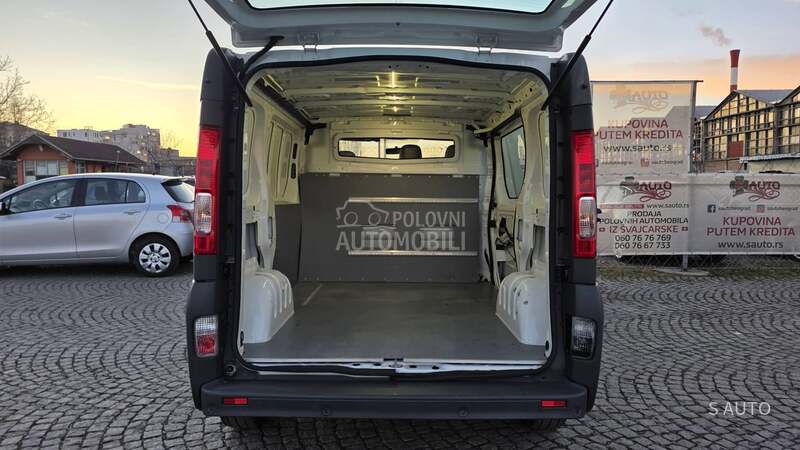 Renault Trafic KREDlTl BEZ UCESCA