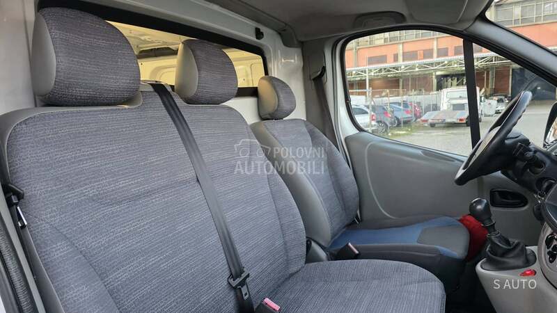 Renault Trafic KREDlTl BEZ UCESCA