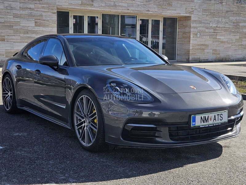 Porsche Panamera 