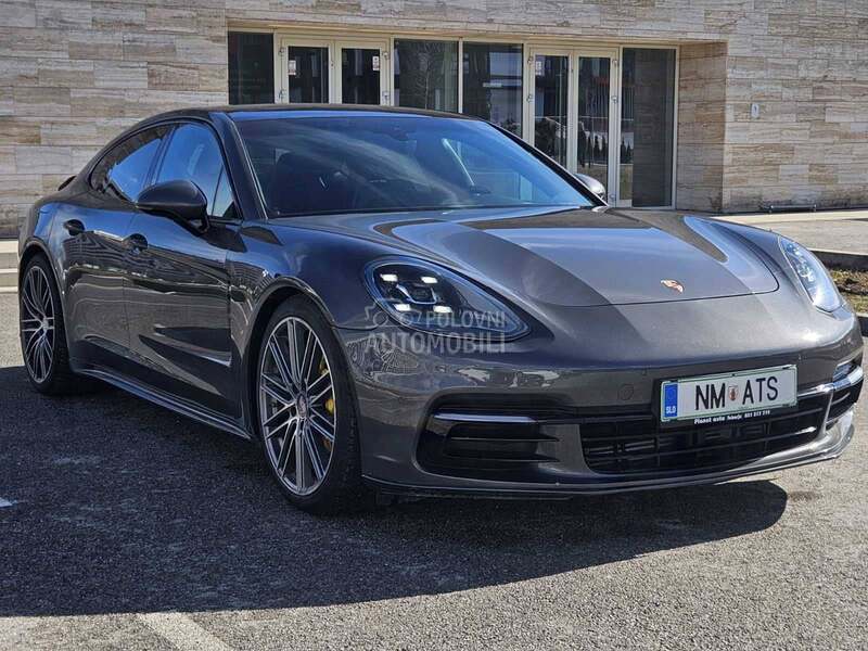 Porsche Panamera 