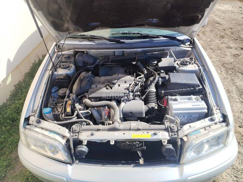 Volvo V40 1.8i