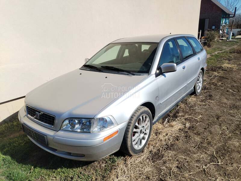 Volvo V40 1.8i