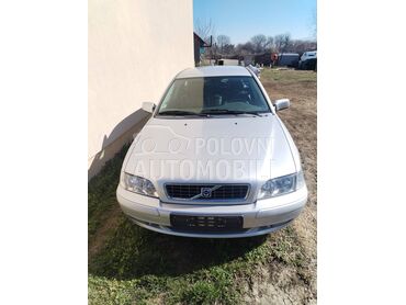 Volvo V40 1.8i