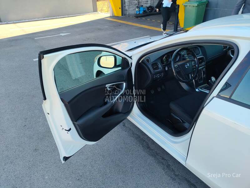 Volvo V40 1.6 D D2