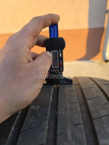 Kumho 245/45 R18 Letnja