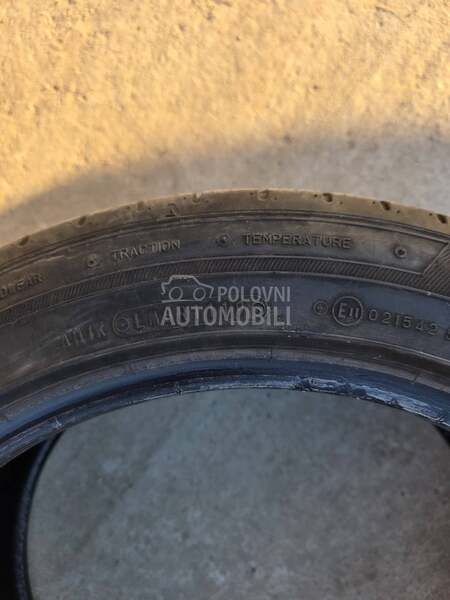 Kumho 245/45 R18 Letnja