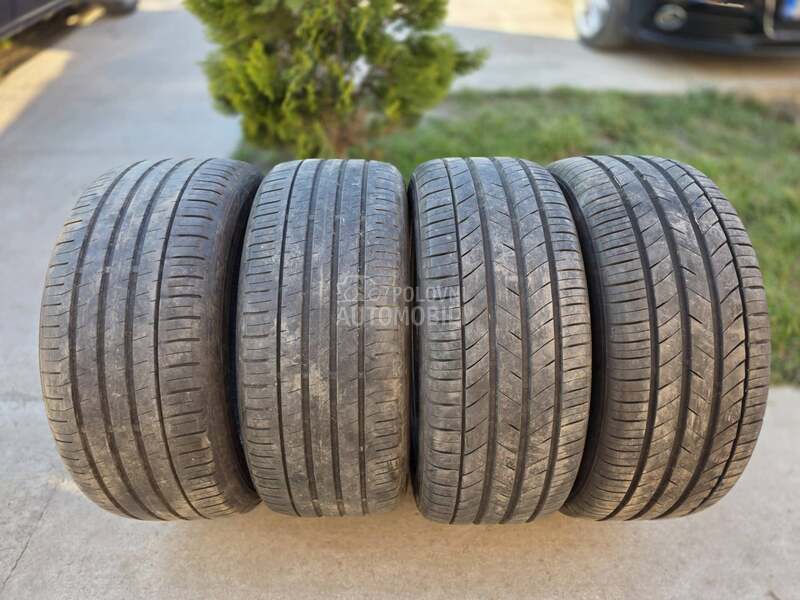 Kumho 245/45 R18 Letnja