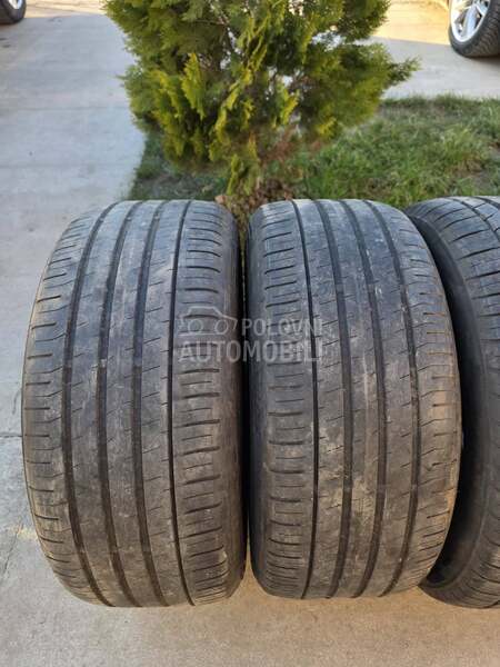 Kumho 245/45 R18 Letnja