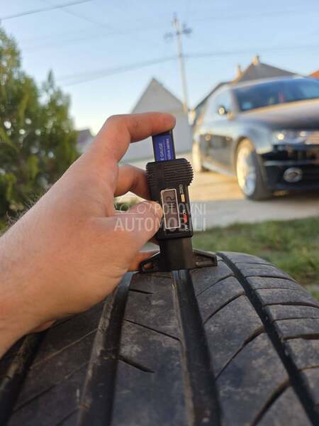 Kumho 245/45 R18 Letnja