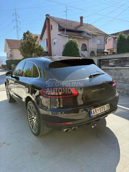 Porsche Macan 